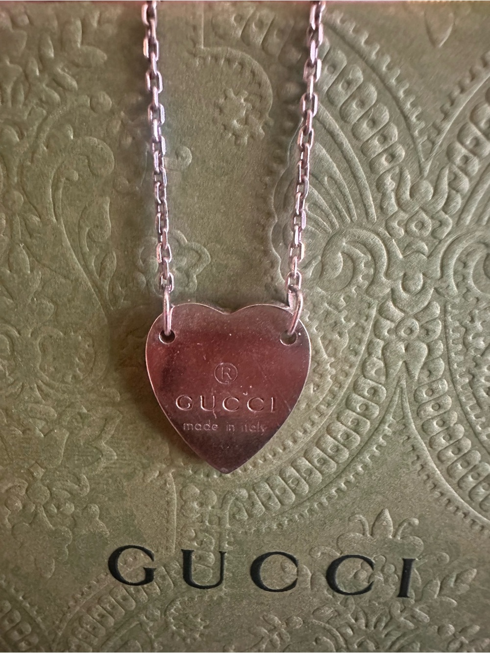 Gucci Heart Logo Pendant Necklace - Silver - Picture 2 of 4